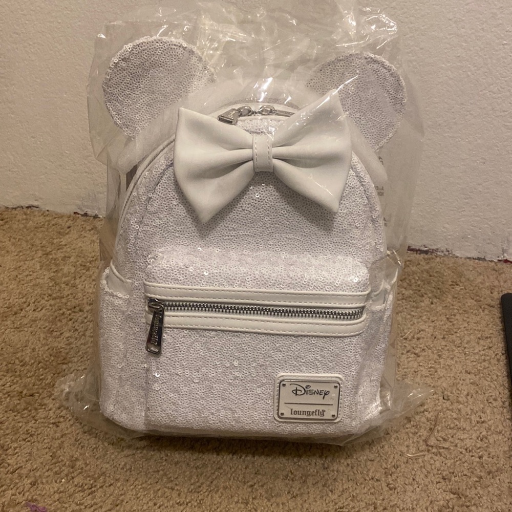 Loungefly White Sequin Minnie Ear Bow Mini Backpack - Picture 7 of 8